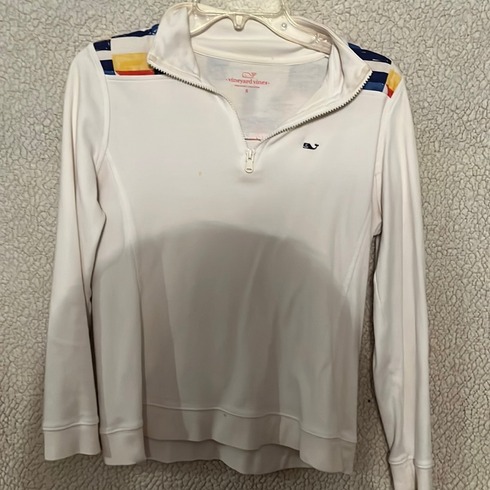 Vineyard vine pullover